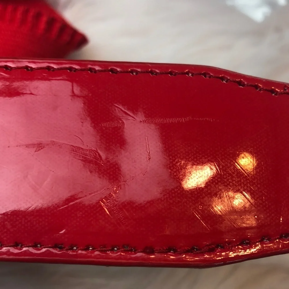 Leather red patent stretch belt M/L